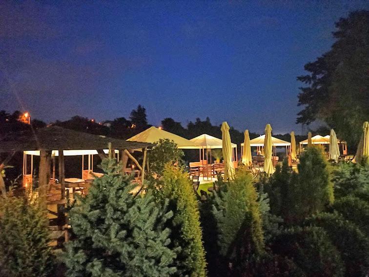 Luxusní stan šeberák - V Chatičkách A V Luxusních Stanech